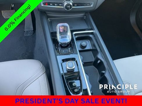 New 2026 Volvo XC60 B5 Plus w/ Protection Package Premier image 19