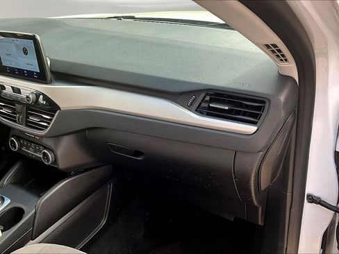 Used 2022 Ford Escape SE image 21