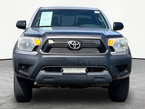 Used 2012 Toyota Tacoma 4x4 Regular Cab image 2