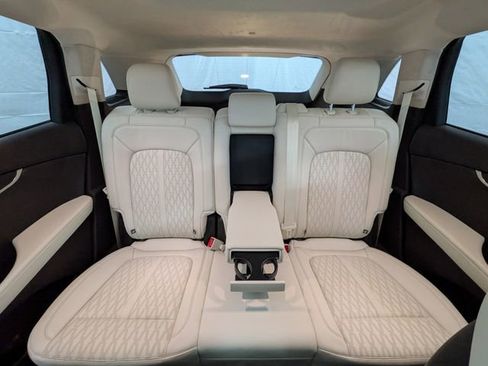 Certified 2022 Lincoln Nautilus Black Label image 23