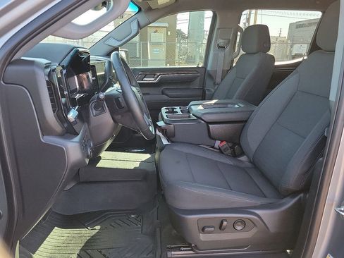 Used 2025 Chevrolet Silverado 1500 LT image 12