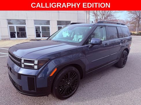 Used 2025 Hyundai Santa Fe Calligraphy image 3