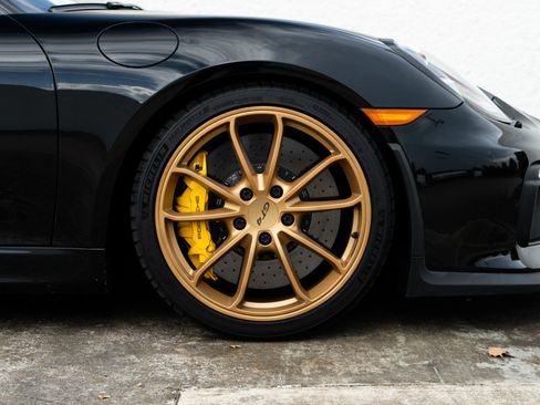 Used 2016 Porsche Cayman GT4 RWD image 36