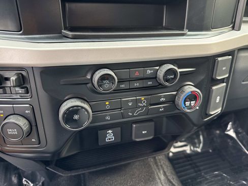 Used 2025 Ford F250 XL AWD/4WD image 27