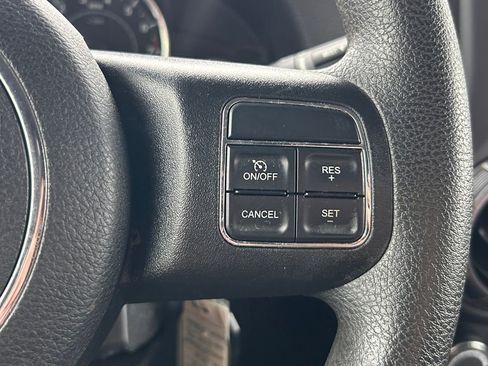 Used 2018 Jeep Wrangler Sport image 17