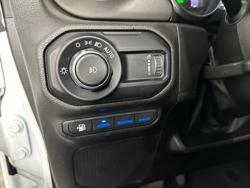 Used 2023 Jeep Wrangler Unlimited w/ Cold Weather Group image 19