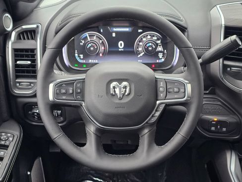 New 2026 RAM 2500 Laramie AWD/4WD image 8