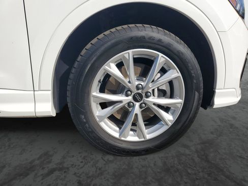 Used 2023 Audi Q3 2.0T Premium Plus w/ Premium Plus Package image 6