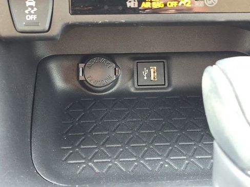 Used 2023 Toyota RAV4 XLE image 35