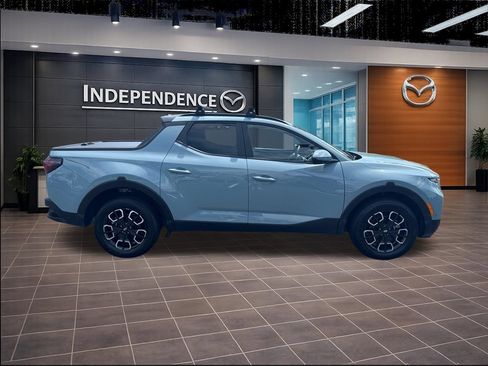 Used 2022 Hyundai Santa Cruz SEL Premium AWD/4WD image 2