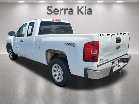 Used 2007 Chevrolet Silverado 1500 W/T w/ Fleet Convenience Package AWD/4WD image 3