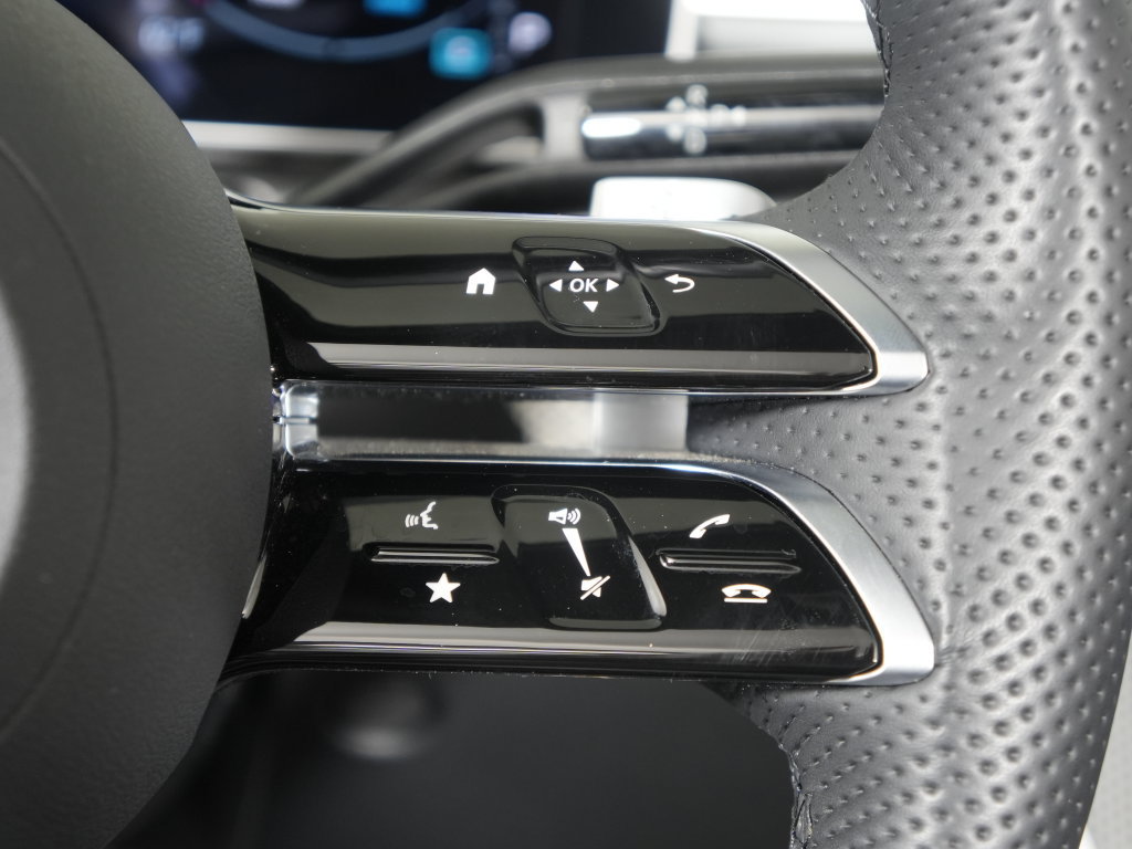 Certified 2024 Mercedes-Benz CLE 300 4MATIC Cabriolet image 26