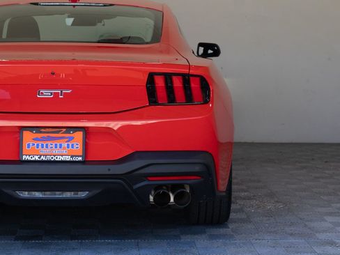 Used 2025 Ford Mustang GT RWD image 13