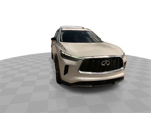 Used 2023 INFINITI QX60 Sensory w/ Cargo Package image 3