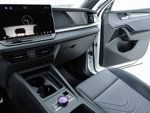 New 2026 Volkswagen Tiguan SE R-Line image 23