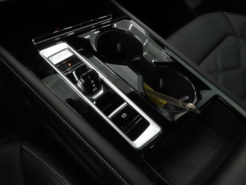 New 2026 Volkswagen Atlas SE image 16