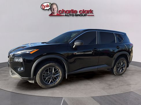 Used 2023 Nissan Rogue S FWD image 2