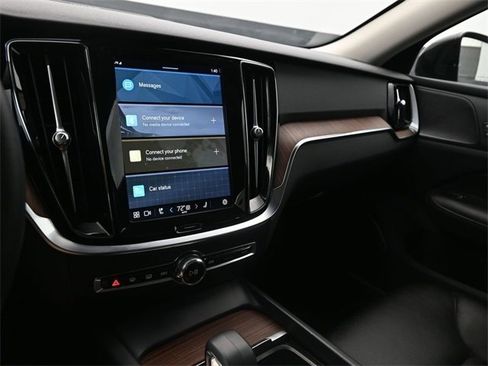 Used 2024 Volvo S60 B5 Plus image 11