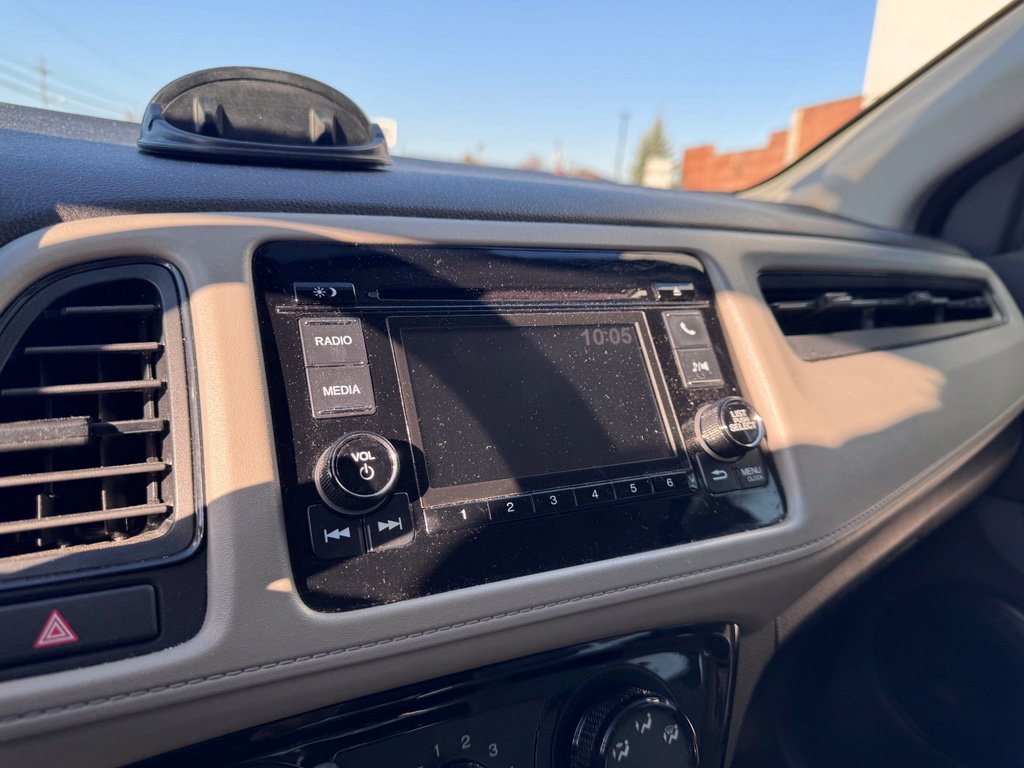 Used 2020 Honda HR-V LX image 17