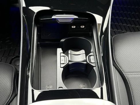 New 2026 Mercedes-Benz C 300 4MATIC Sedan image 10