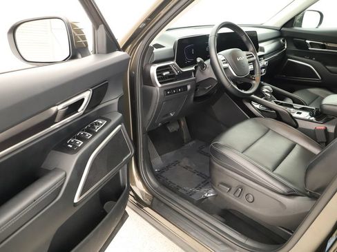Used 2024 Kia Telluride S FWD image 14