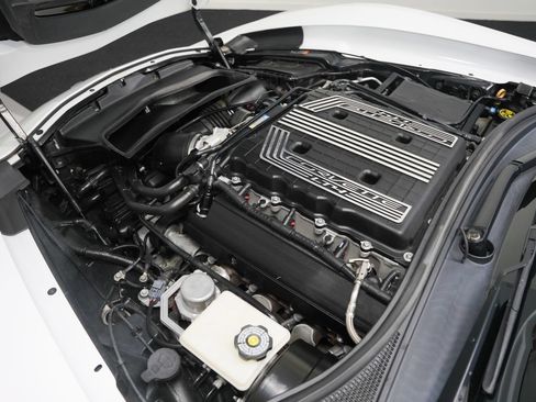 Used 2017 Chevrolet Corvette Z06 w/ Chrome Badge Package RWD image 45