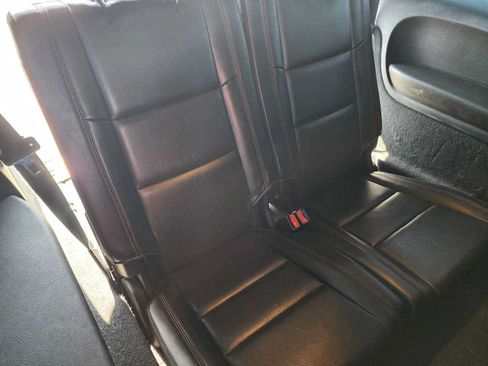 Used 2018 Dodge Durango R/T w/ Blacktop Package RWD image 19