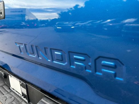 Used 2017 Toyota Tundra SR5 w/ TRD Off Road Package AWD/4WD image 44