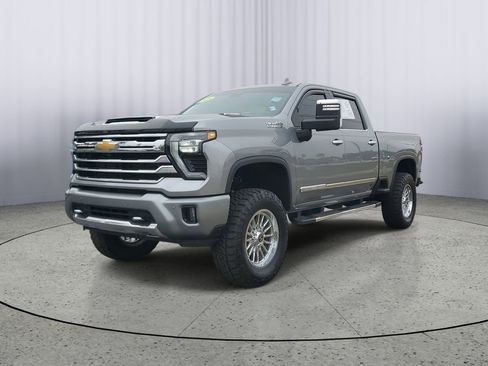 Used 2025 Chevrolet Silverado 2500 High Country w/ Technology Package image 8