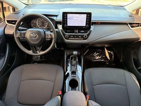 Used 2021 Toyota Corolla LE FWD image 19