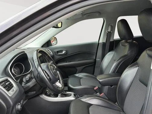 Used 2020 Jeep Compass Latitude AWD/4WD image 8