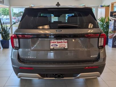 New 2026 Ford Explorer Platinum w/ LUX Leather Package