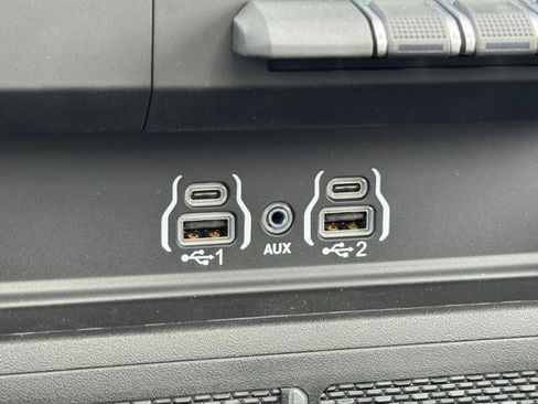 New 2026 RAM 1500 Laramie AWD/4WD image 24