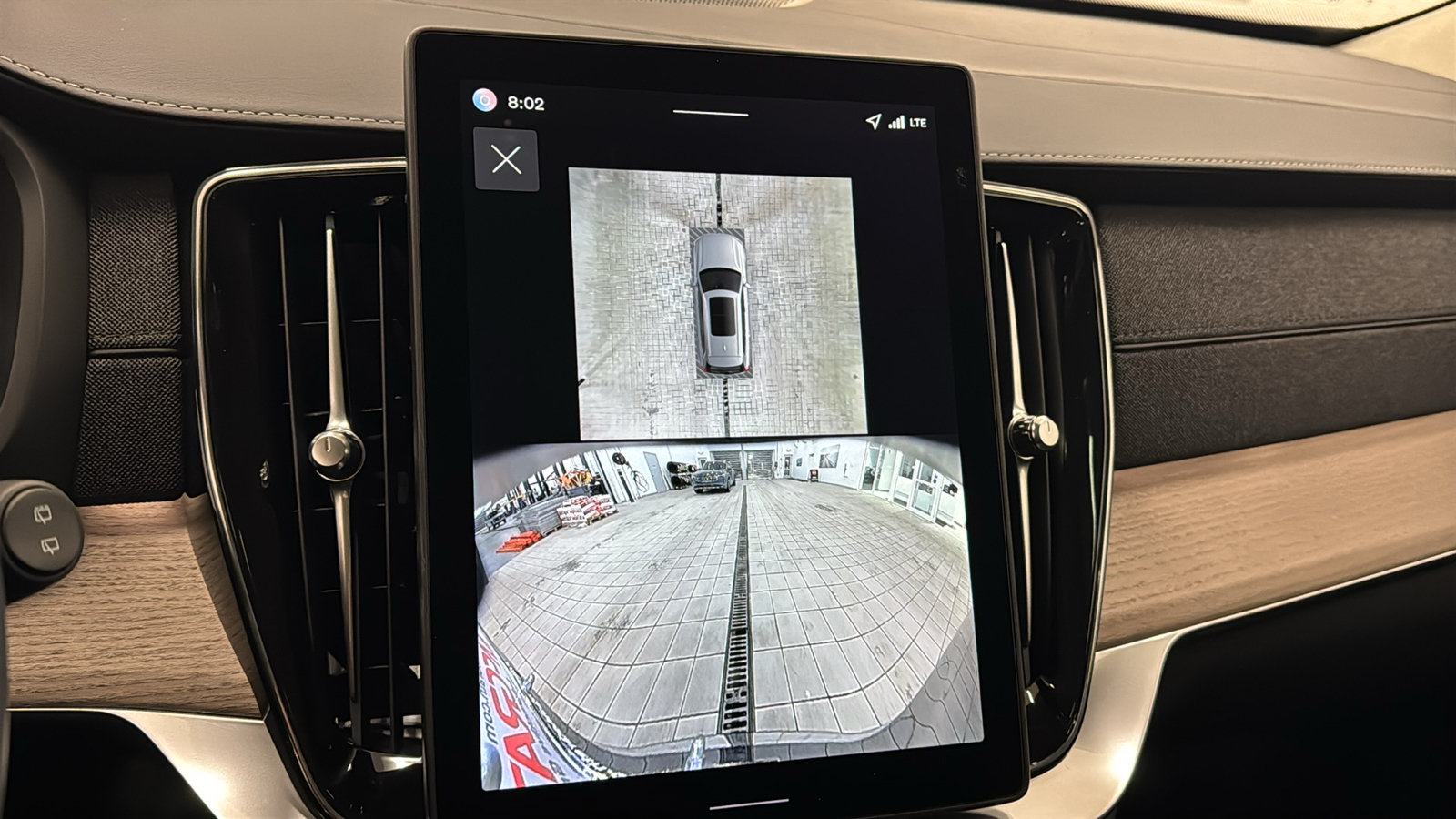 New 2026 Volvo XC90 T8 Plus w/ Protection Package Premier AWD/4WD image 18