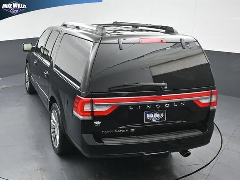 Used 2017 Lincoln Navigator L Reserve AWD/4WD image 13