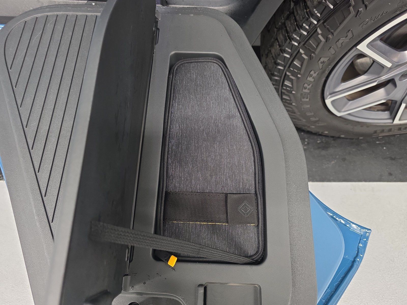 Used 2022 Rivian R1T Launch Edition AWD/4WD image 32