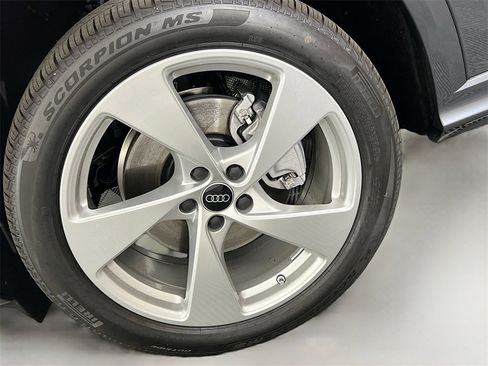 New 2025 Audi Q5 2.0T Premium Plus image 30
