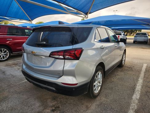 Used 2022 Chevrolet Equinox LT FWD image 4
