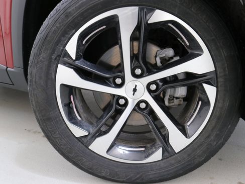 Used 2024 Chevrolet Trax RS image 34