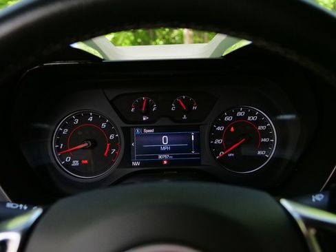Used 2022 Chevrolet Camaro LT RWD image 10