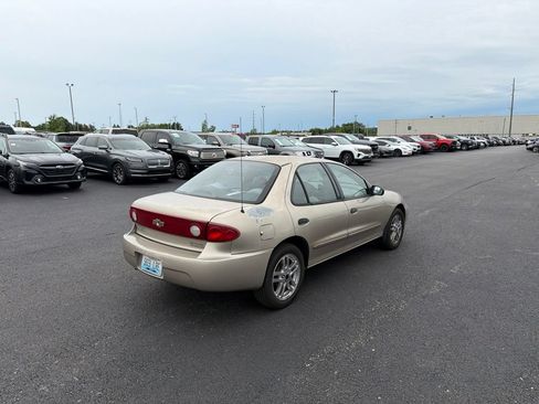 Used 2004 Chevrolet Cavalier Sedan w/ Preferred Equipment Group FWD image 4