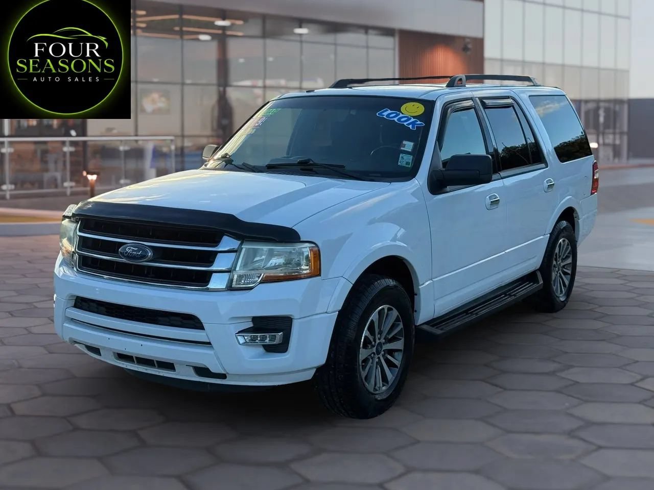 Used 2017 Ford Expedition XLT RWD image 1