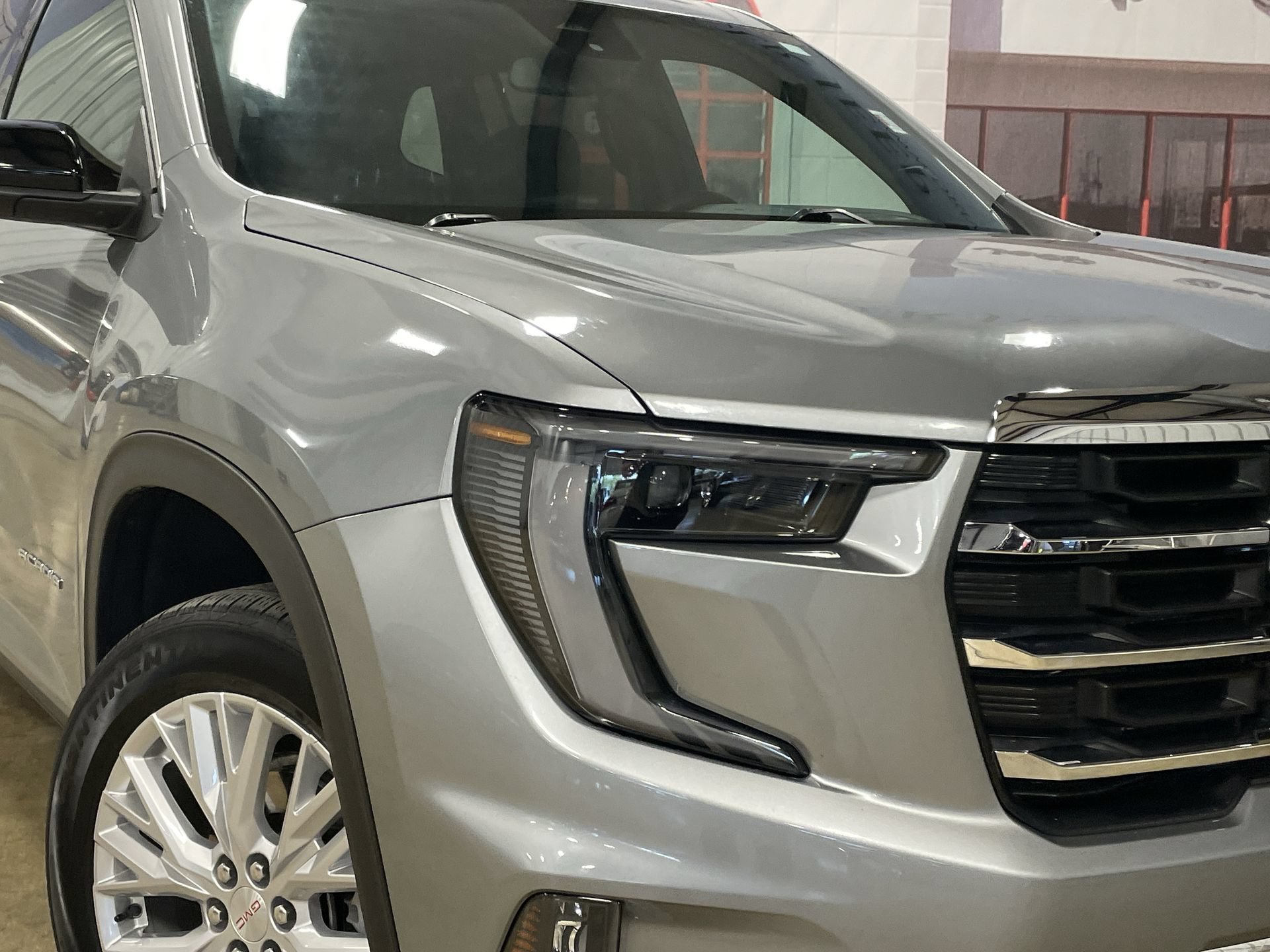 Used 2024 GMC Acadia Elevation w/ Luxury Package FWD image 10