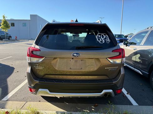 Certified 2024 Subaru Forester Touring AWD/4WD image 5