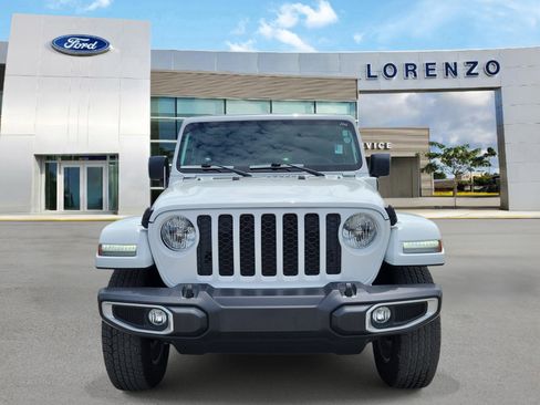 Used 2023 Jeep Wrangler Unlimited Sahara AWD/4WD image 2