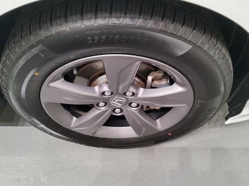 Used 2022 Honda Odyssey EX image 39
