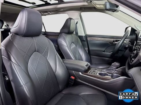 Used 2023 Toyota Highlander Platinum image 30