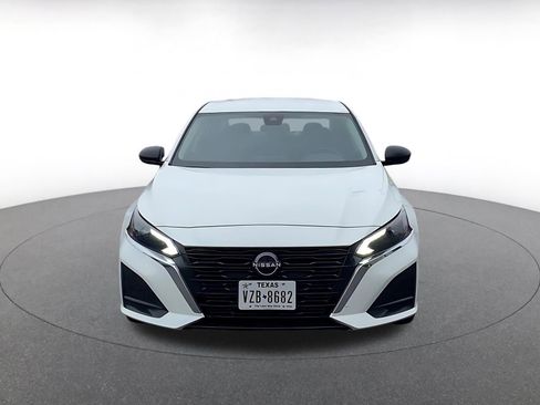 Used 2025 Nissan Altima 2.5 SV image 4