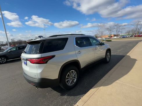 Used 2022 Chevrolet Traverse LT image 8