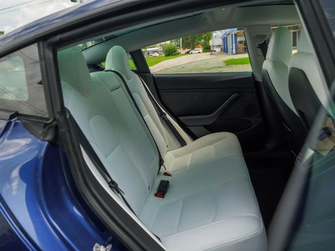 Used 2023 Tesla Model 3 Standard Range RWD image 30